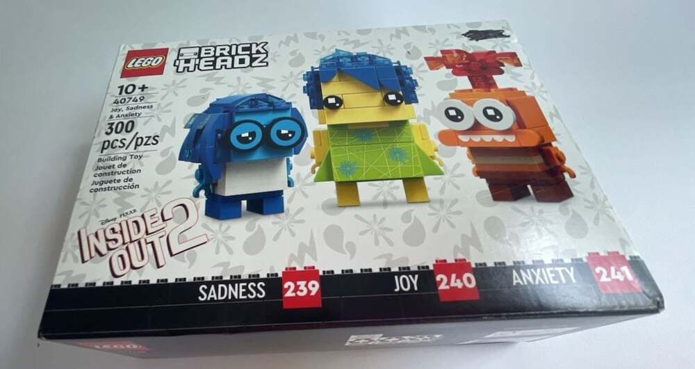 LEGO BrickHeadz Inside Out 2 Joy, Sadness & Anxiety 40749 - Picture 1 of 4